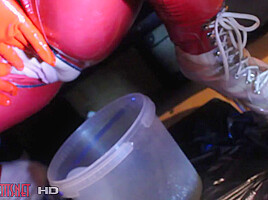 Tittydolls – Double Piss