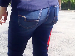 Sexy candid italian voyeur in tight jeans part 3